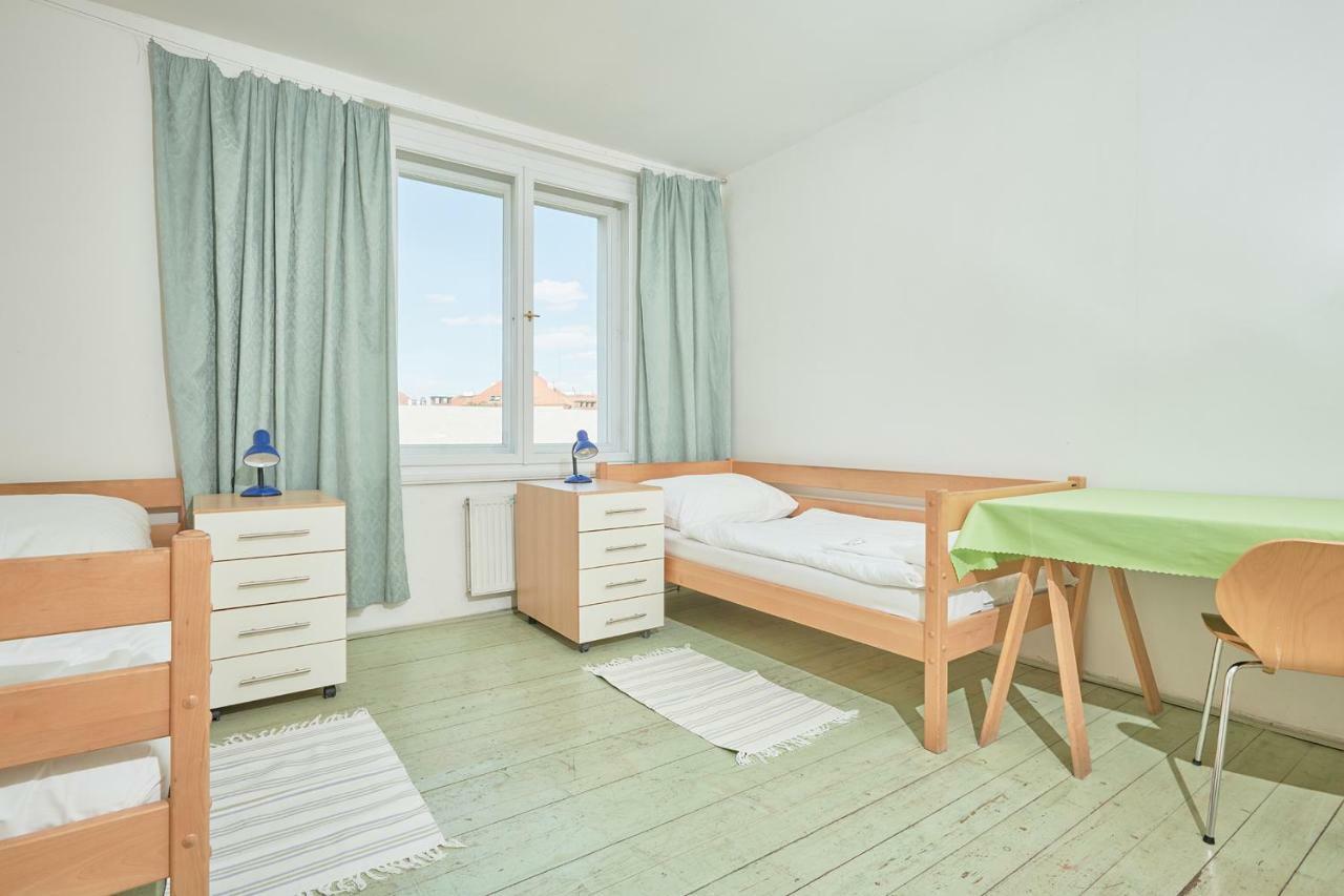 Hostel Mikolase Alse Прага Екстериор снимка